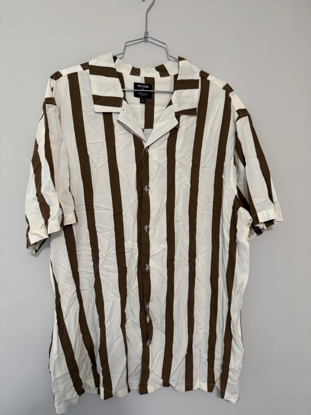 PacSun Men’s Stripe Short-Sleeve Button-Up Shirt
